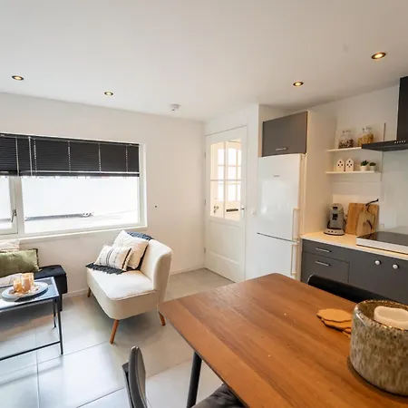 Apartment In The Heart Of *